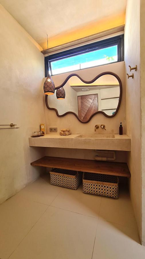Shore Thing Gili Air Beachfront Apartment Eksteriør billede