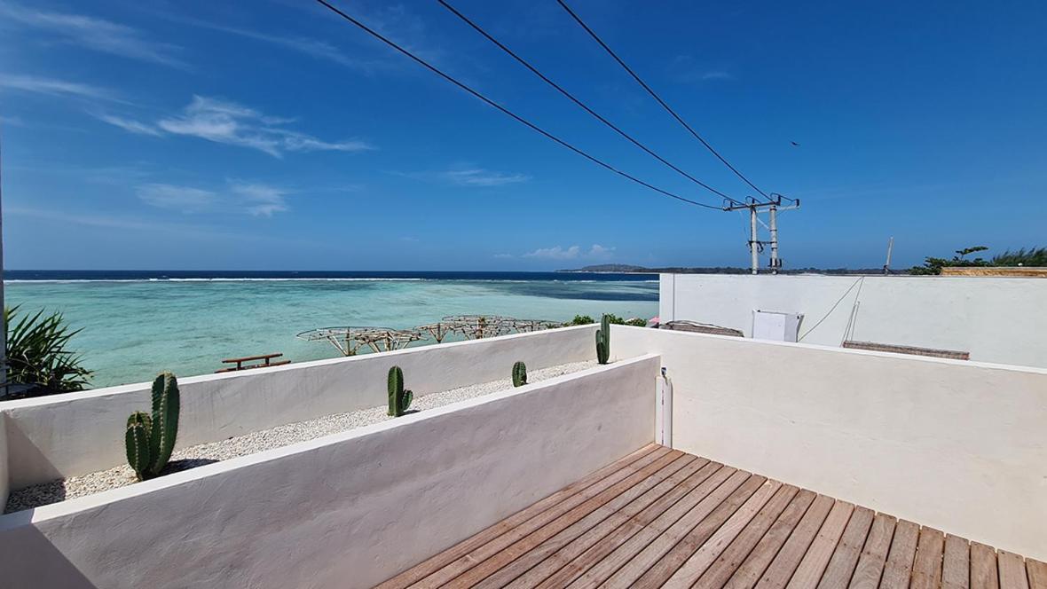 Shore Thing Gili Air Beachfront Apartment Eksteriør billede